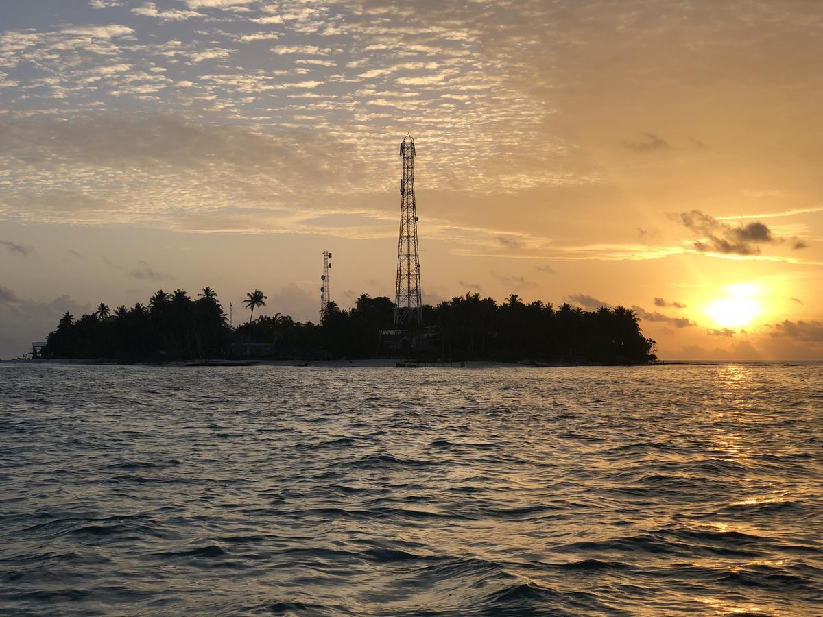 Fulidhoo Ihaa Lodge Exterior photo